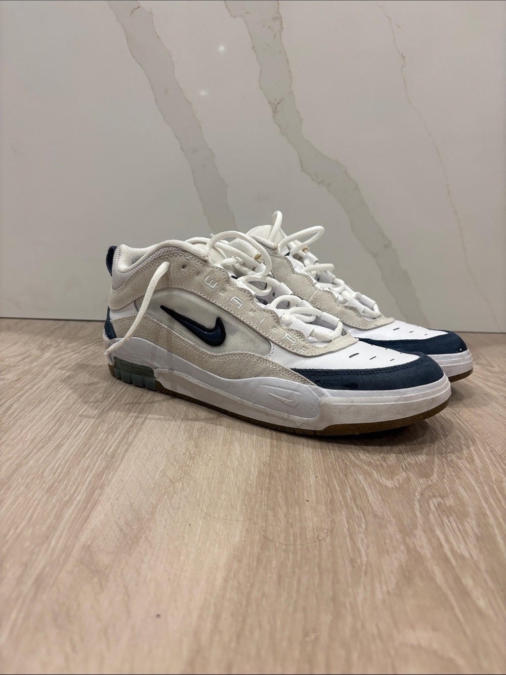 Nike Men’s White & Navy Low-Top Sneakers